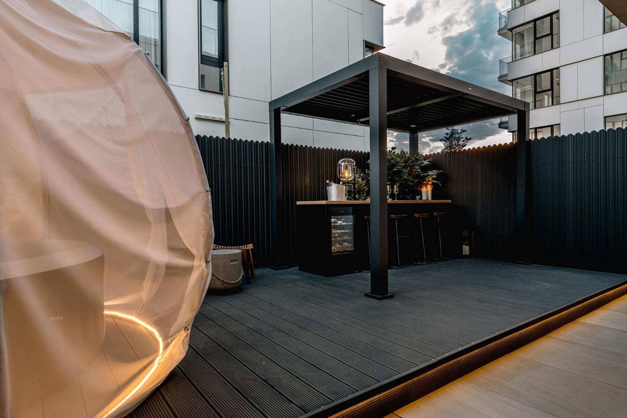 Downtown Scandinavian Igloo With Jacuzzi&Garden Apartment บูคาเรสต์ ภายนอก รูปภาพ